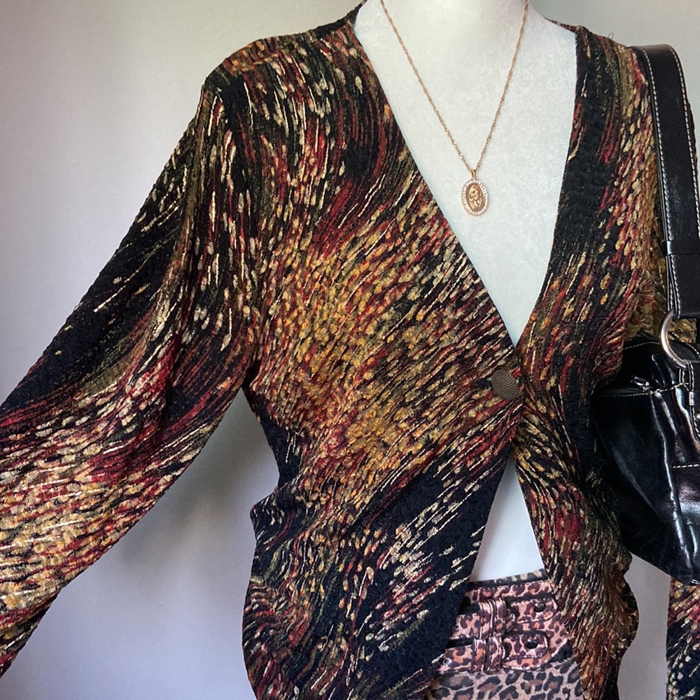 Top - Picture 2 of 4